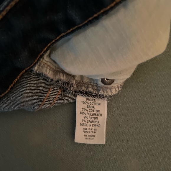 RSQ Vintage High Rise Frayed Hem Distressed Jean shorts size 5 - Picture 5 of 12